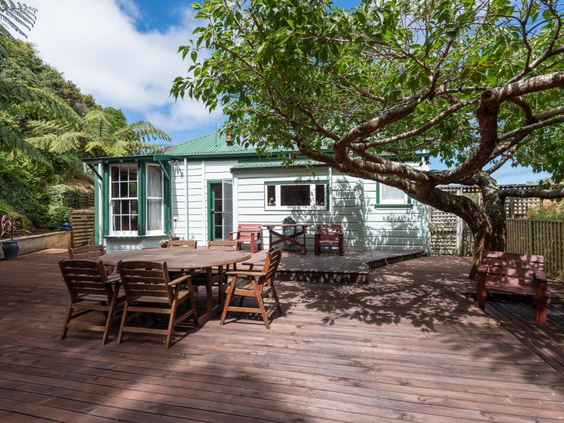 50 Chartwell Drive, Crofton Downs, Wellington - Carousel 1