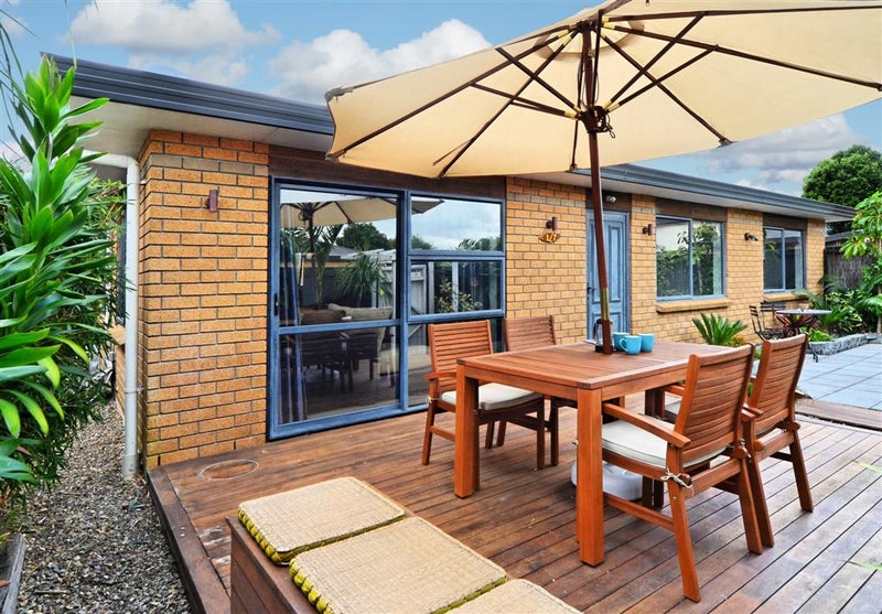 1 Mona Avenue, Mangere Bridge, Auckland - Carousel 1