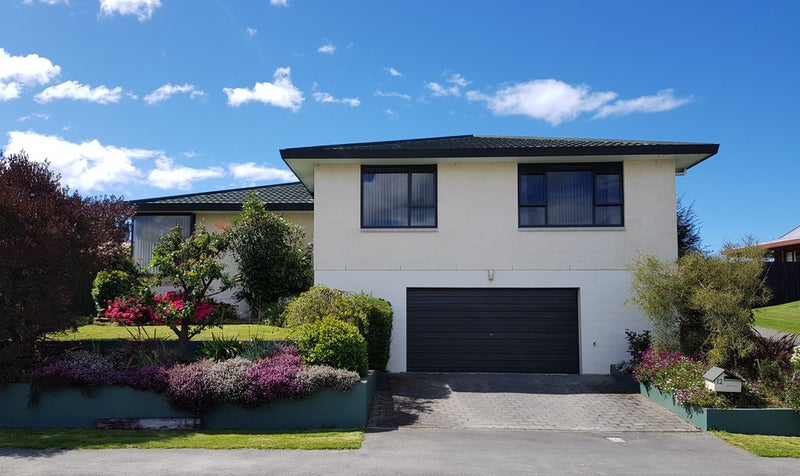 12 Dove Place, Holmes Hill, Oamaru - Carousel 1