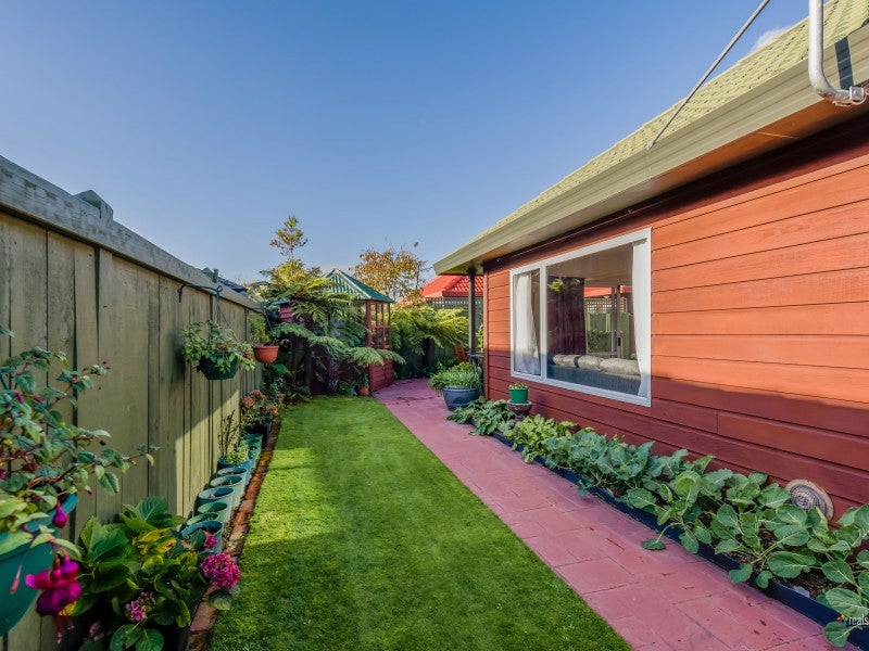 5/6 PALMER CRES, HERETAUNGA, UPPER HUTT - Carousel 22