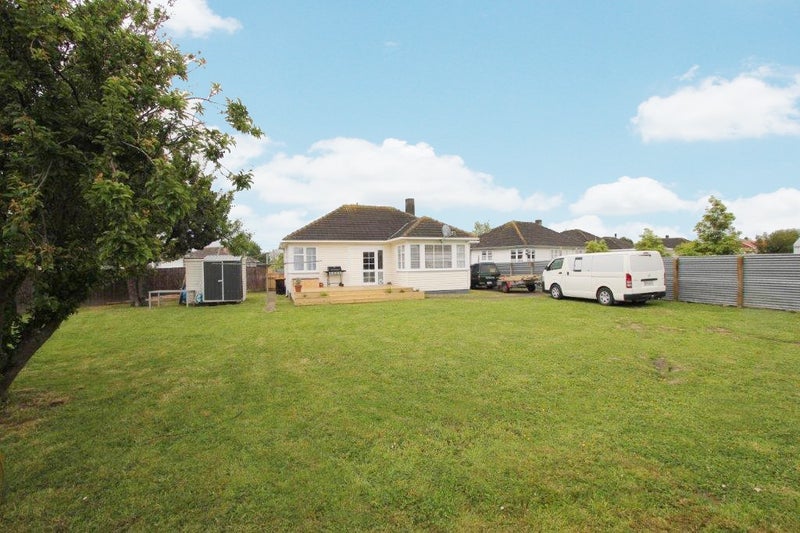 25 Esk Street, Roslyn, Palmerston North - Carousel 13