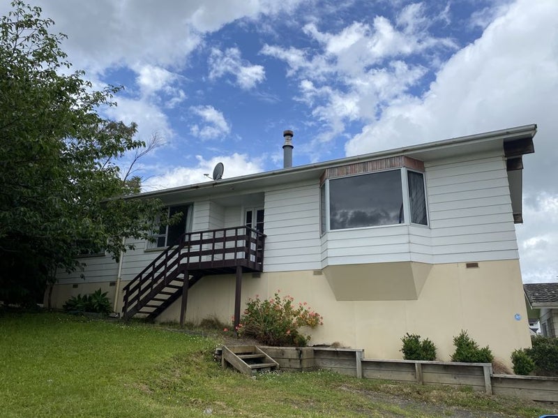 10 Everglade Drive, Goodwood Heights, Auckland - Carousel 1