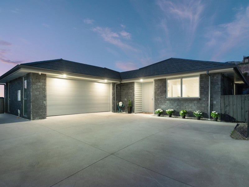 54 Ballintoy Park Drive, Welcome Bay, Tauranga - Carousel 2