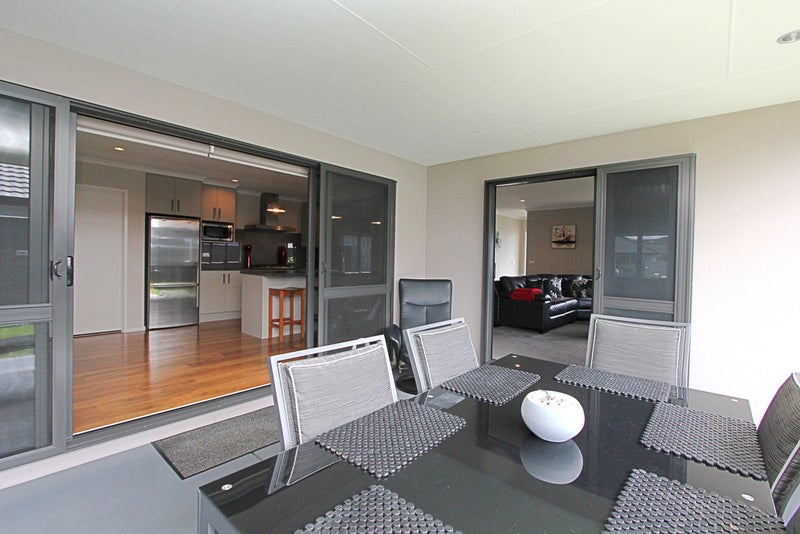 26 Drake Crescent, Awatoto, Napier - Carousel 15