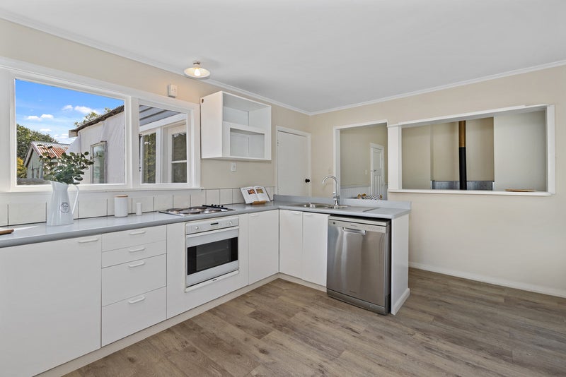 1/128 Pages Road, Wainoni, Christchurch - Carousel 2