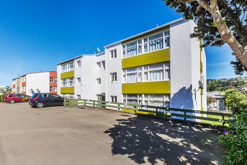 5/25 Te Wharepouri Street, Berhampore, Wellington - Carousel 1