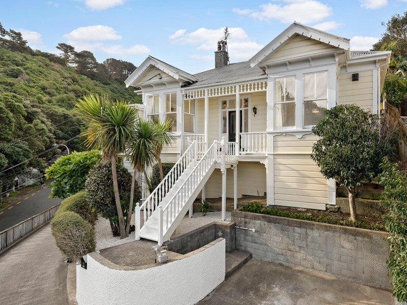 64 Waitoa Road, Hataitai, Wellington - Carousel 1
