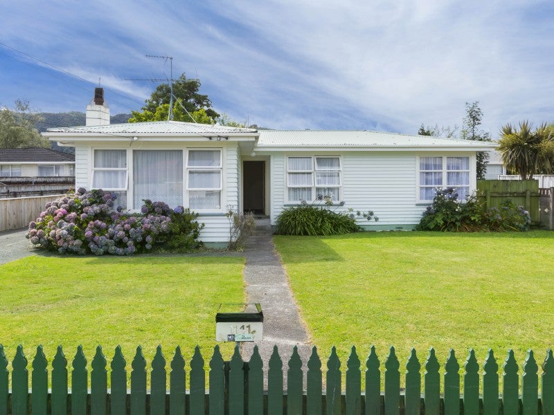 1141 Fergusson Drive, Clouston Park, Upper Hutt - Carousel 2