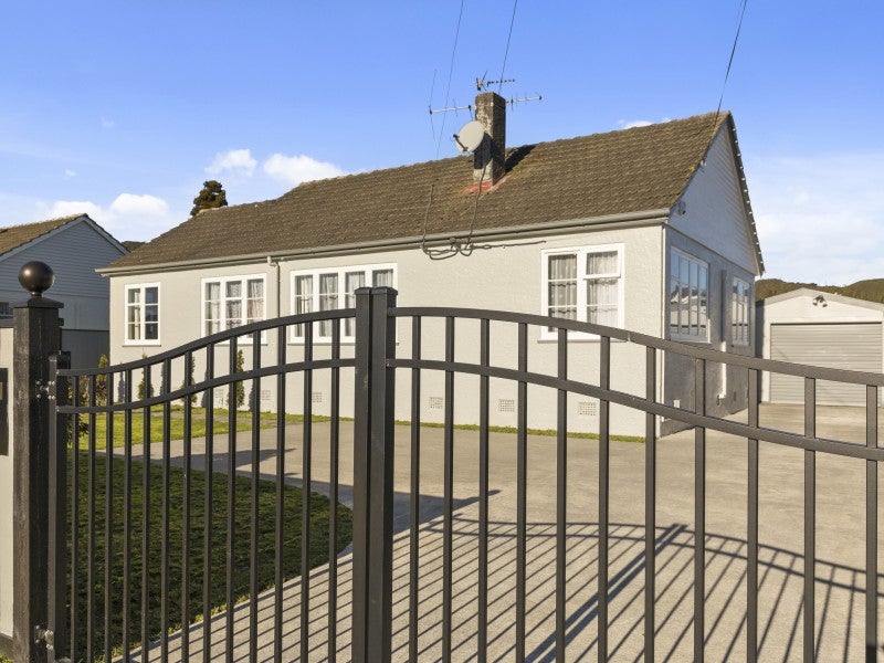 8 Churton Crescent, Taita, Lower Hutt - Carousel 14