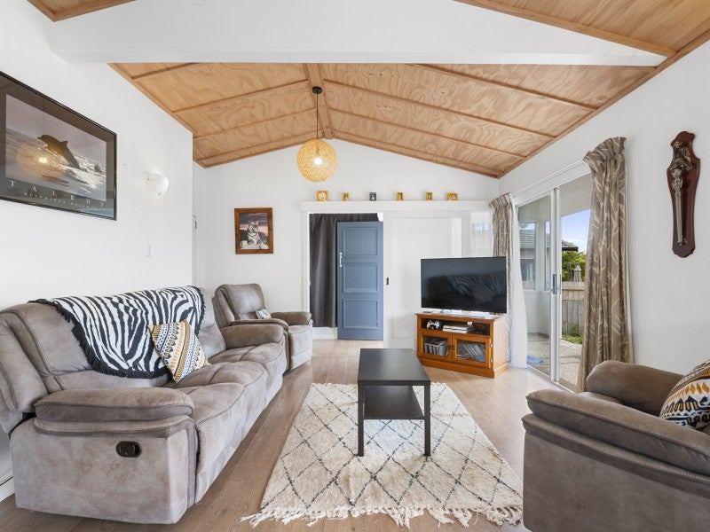 15 Hyde Avenue, Richmond Heights, Taupo - Carousel 2