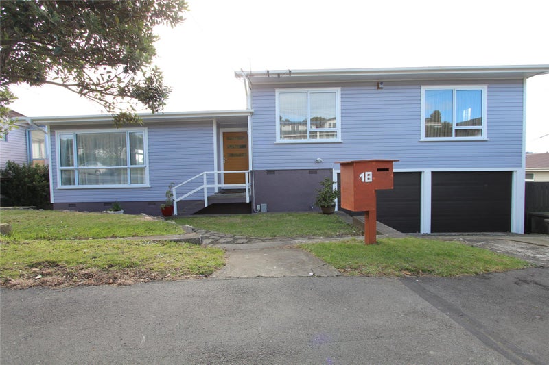 18 Kahikatea Grove, Paparangi, Wellington - Carousel 1