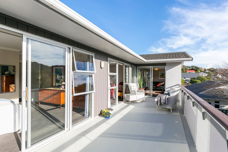 5 Swansea Street, Khandallah, Wellington - Carousel 1