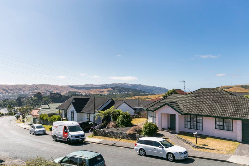 5A Kentwood Drive, Woodridge, Wellington - Carousel 2