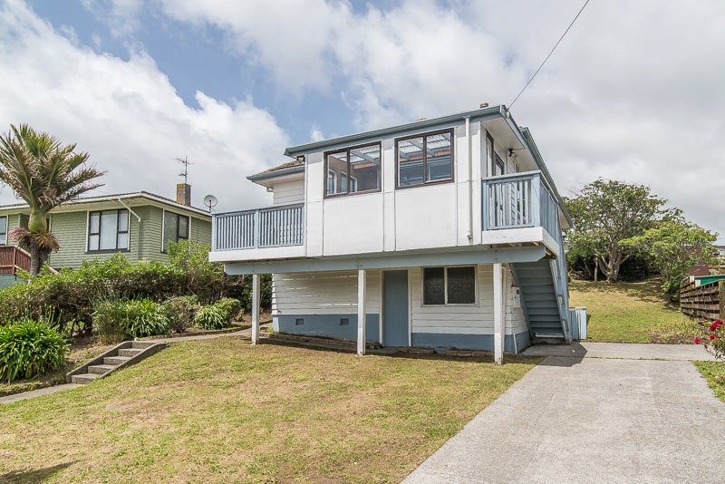 136 Te Pene Avenue, Titahi Bay, Porirua - Carousel 2