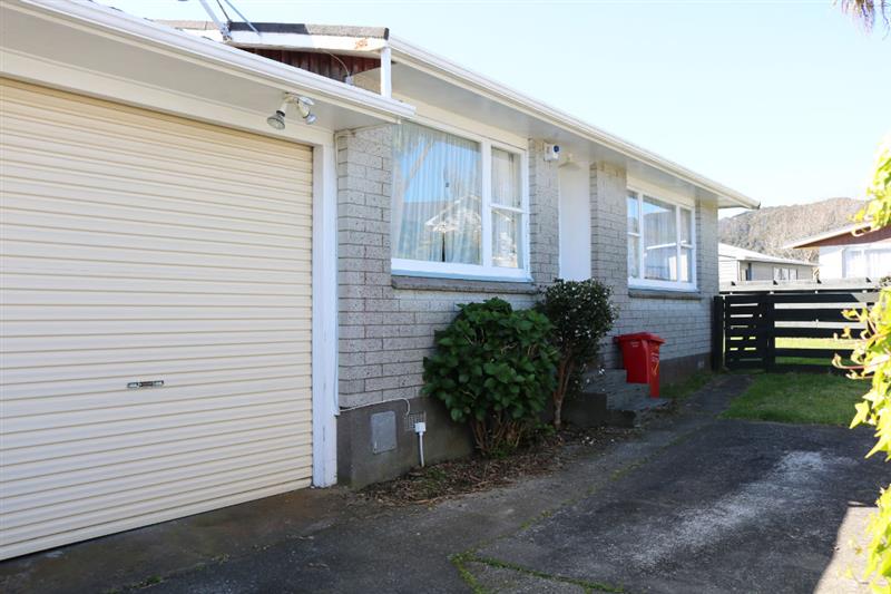 1/16 Percy Cameron Street, Avalon, Lower Hutt - Carousel 1
