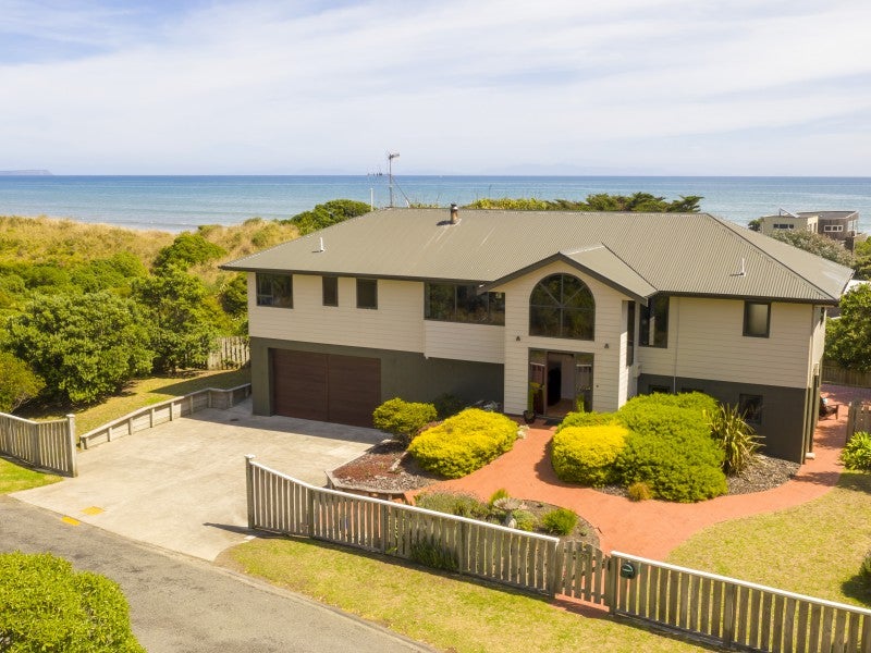 28 Mckenzie Avenue, Raumati South, Paraparaumu - Carousel 2