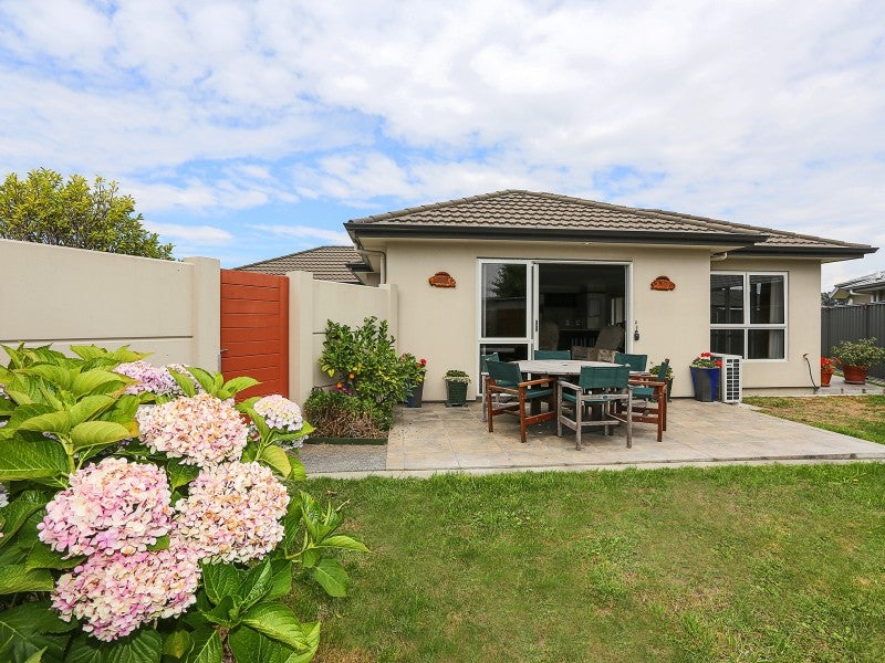 6 Milford Place, Poraiti, Napier - Carousel 1