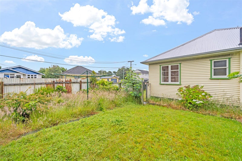 13 Pirie Crescent, Moera, Lower Hutt - Carousel 2