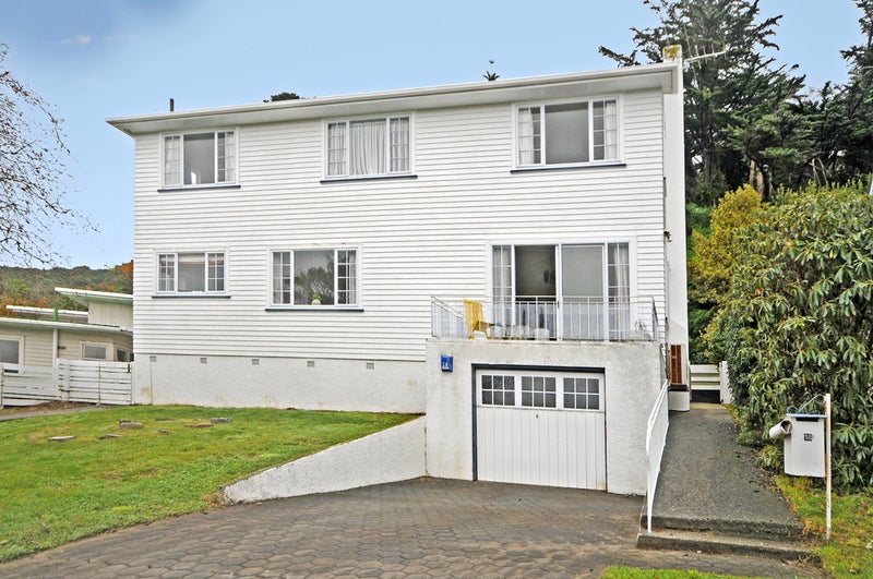 18 Breton Grove, Kingston, Wellington - Carousel 1