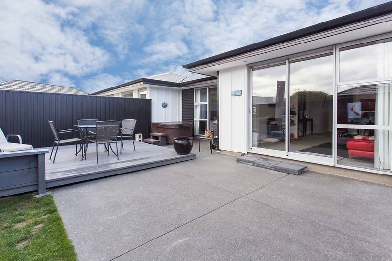 10 Mollymawk Place, Woolston, Christchurch - Carousel 2