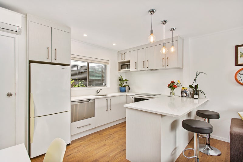 5/28 William Bond Street, Stanley Point, Auckland - Carousel 1