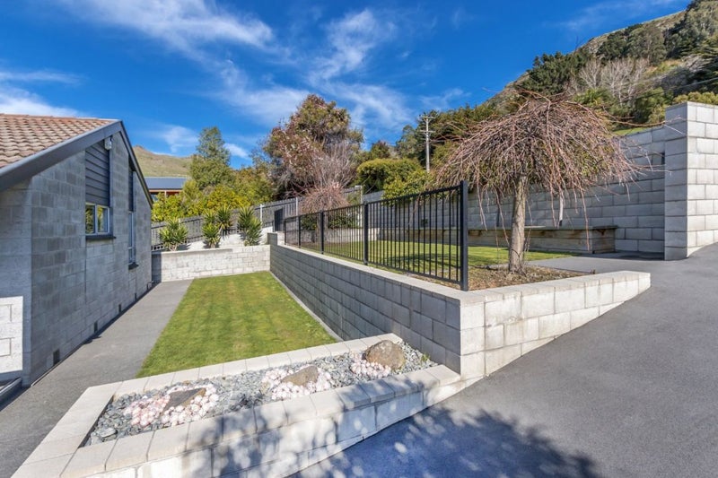 7 Avoca Valley Road, Heathcote Valley, Christchurch - Carousel 13