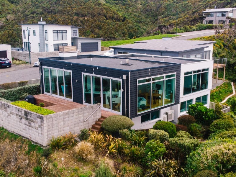 25 Cromwell Point, Newlands, Wellington - Carousel 1