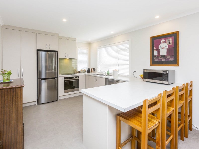 16A Elm Street, Ebdentown, Upper Hutt - Carousel 2