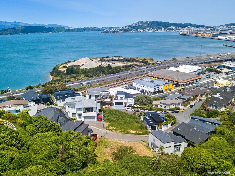 9 Marsh Way, Kaiwharawhara, Wellington - Carousel 1