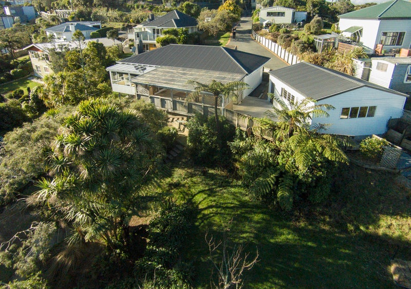 33 Poto Road, Normandale, Lower Hutt - Carousel 1