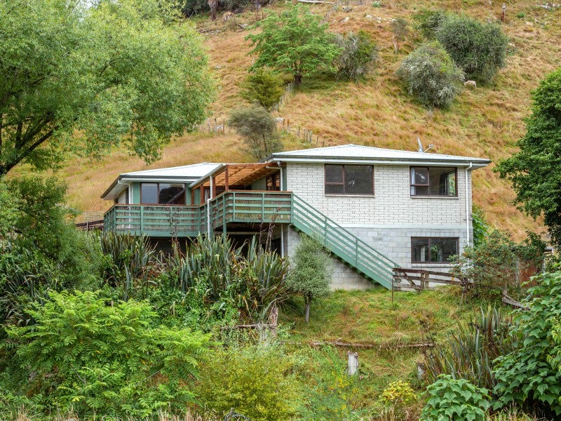 4 Tawa Street, Manunui, Taumarunui - Carousel 1