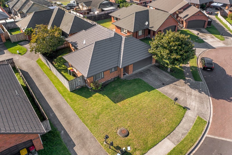 16 Old Park Place, Takanini, Auckland - Carousel 2