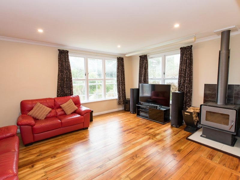 25 Gloucester Street, Cannons Creek, Porirua - Carousel 2
