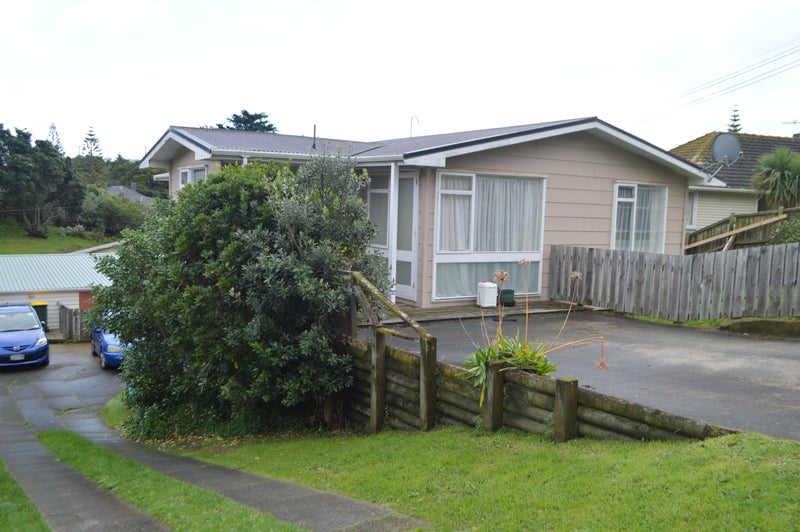25 Downes Street, Titahi Bay, Porirua - Carousel 1