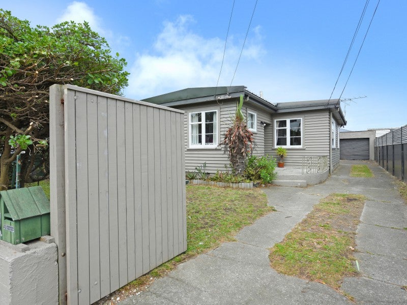 21 East Street, Petone, Lower Hutt - Carousel 1