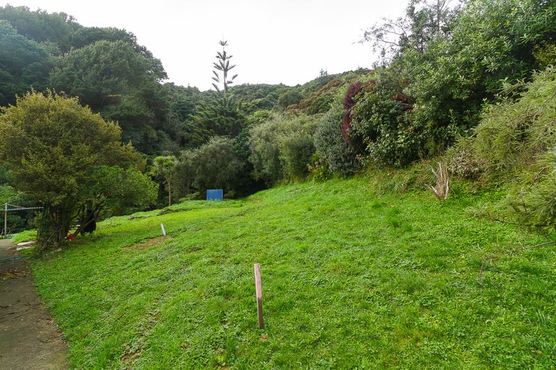 A/206 Whites Line East, Waiwhetu, Lower Hutt - Carousel 2