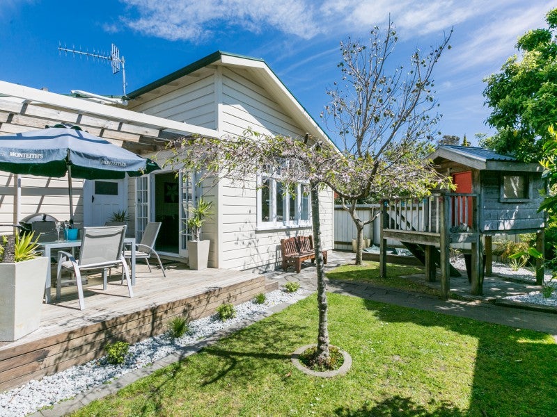 51 Avenue Road, Greenmeadows, Napier - Carousel 1