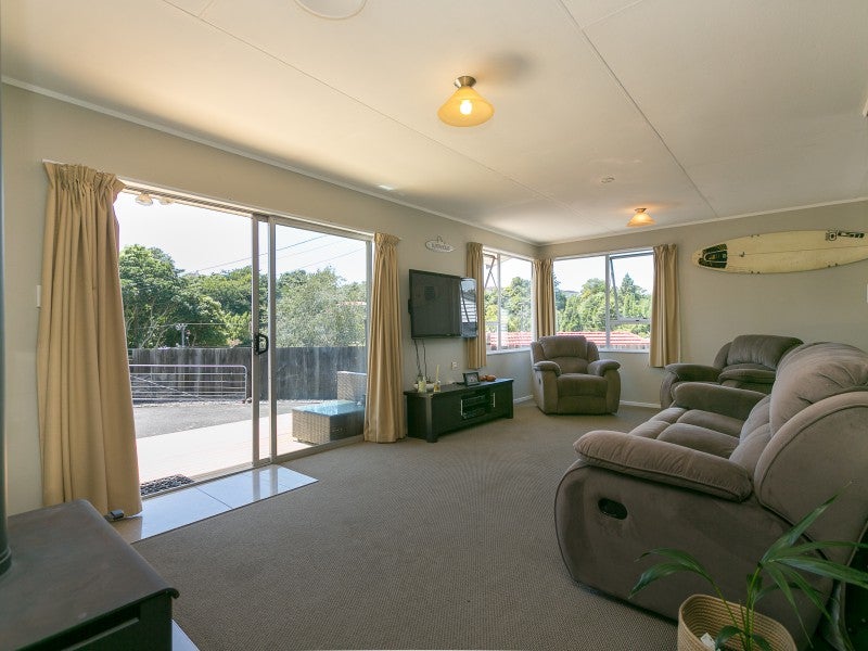 58 Seaview Road, Marfell, New Plymouth - Carousel 2