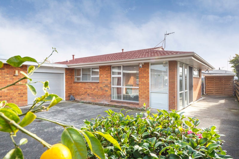 29B Raglan Avenue, Cloverlea, Palmerston North - Carousel 1