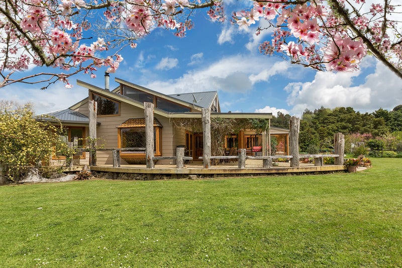 733 State Highway 14, MAUNU, WHANGAREI - Carousel 1