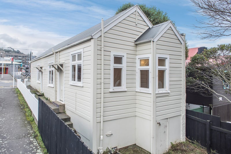 20 Hugh Green Drive, Pinehill, Auckland - Carousel 1