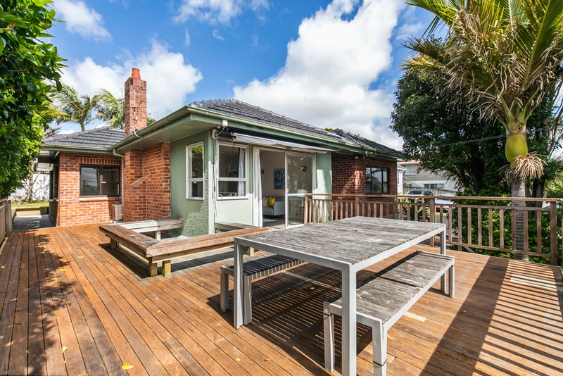 22 Seaside Avenue, Waterview, Auckland - Carousel 2