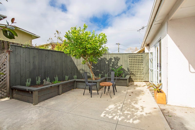 2/14 Cleary Road, Panmure, Auckland - Carousel 2