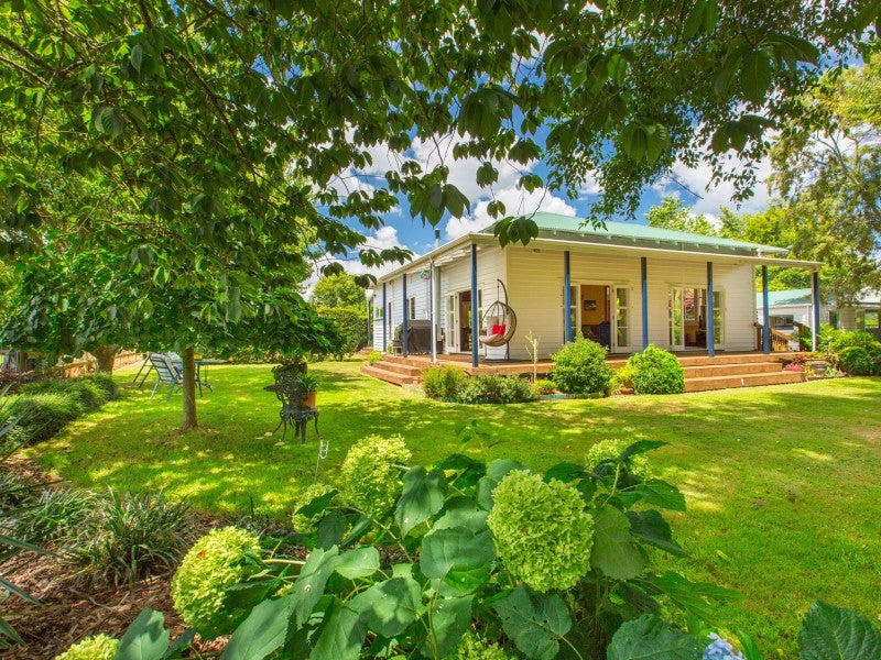 228 Pickering Road, Cambridge - Carousel 1