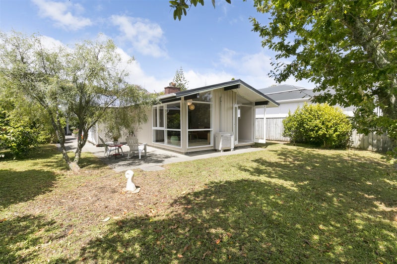 10 Orari Street, Ngaio, Wellington - Carousel 2