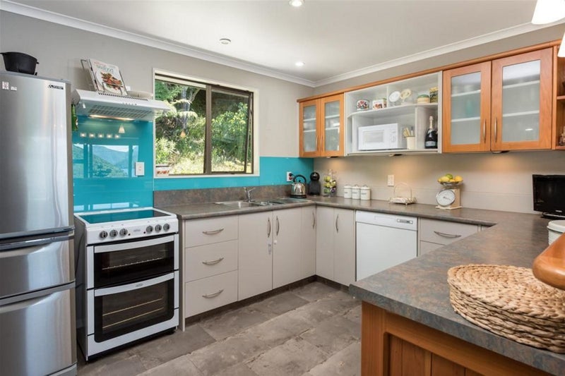 424 Port Underwood Road, Whatamango Bay, Picton - Carousel 2