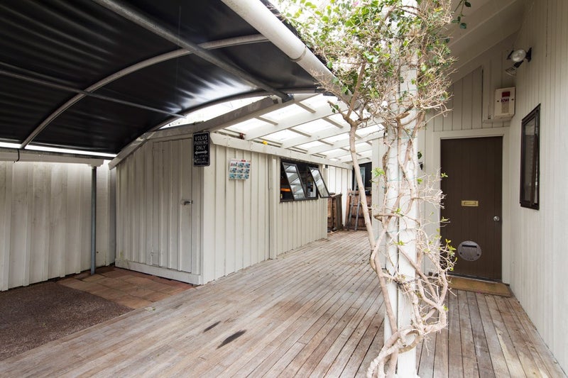 1/58 Sarsfield Street, Herne Bay, Auckland - Carousel 12