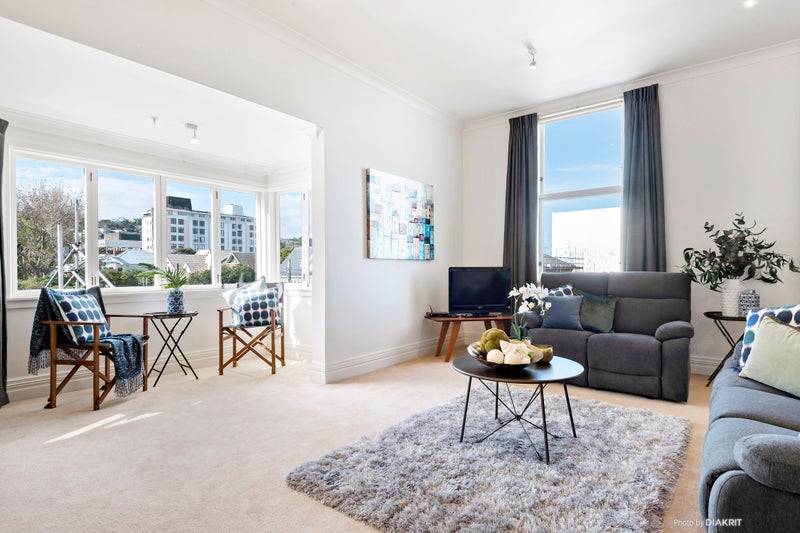 10/33 Hobson Street, Thorndon, Wellington - Carousel 1