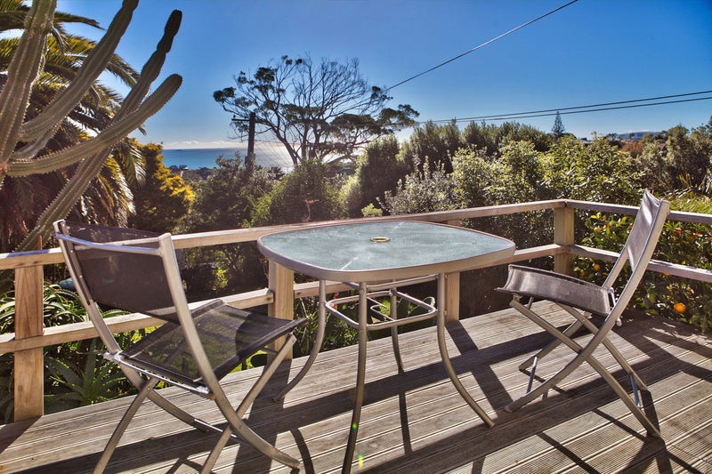 29 Hauraki Road, Oneroa, Waiheke Island - Carousel 1