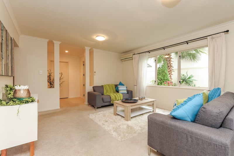 27 Pitfire Place, Blockhouse Bay, Auckland - Carousel 2